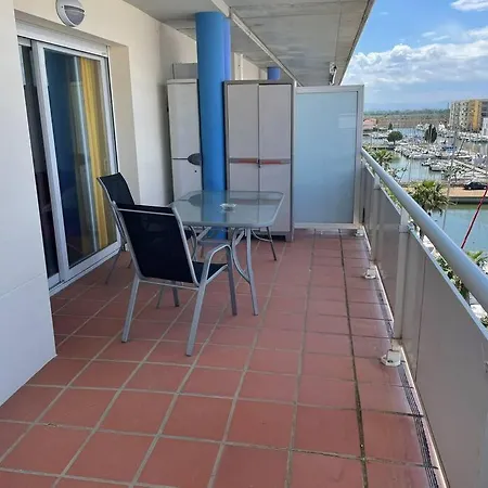 Apartman Superbe Avec Roof Et Piscine Roses