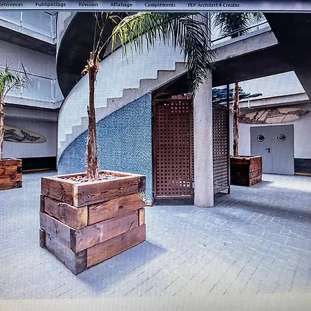 Superbe Avec Roof Et Piscine Roses